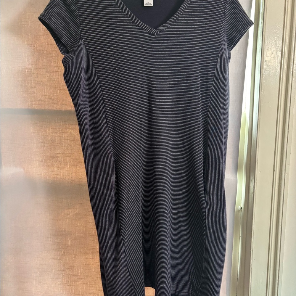 Liz Claiborne Navy & White Stripes V-Neck Dress SOFT 2 Front Pockets Cap Sleeves